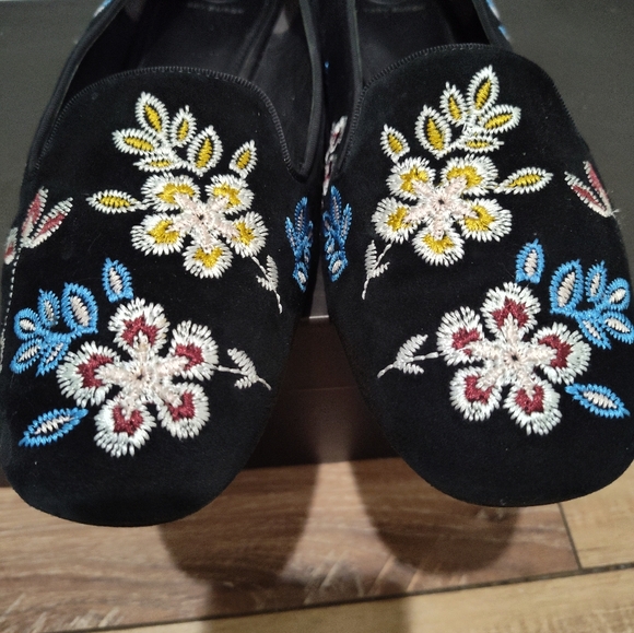 Tory Burch Navy Floral Embroidered Flats - Picture 5 of 10